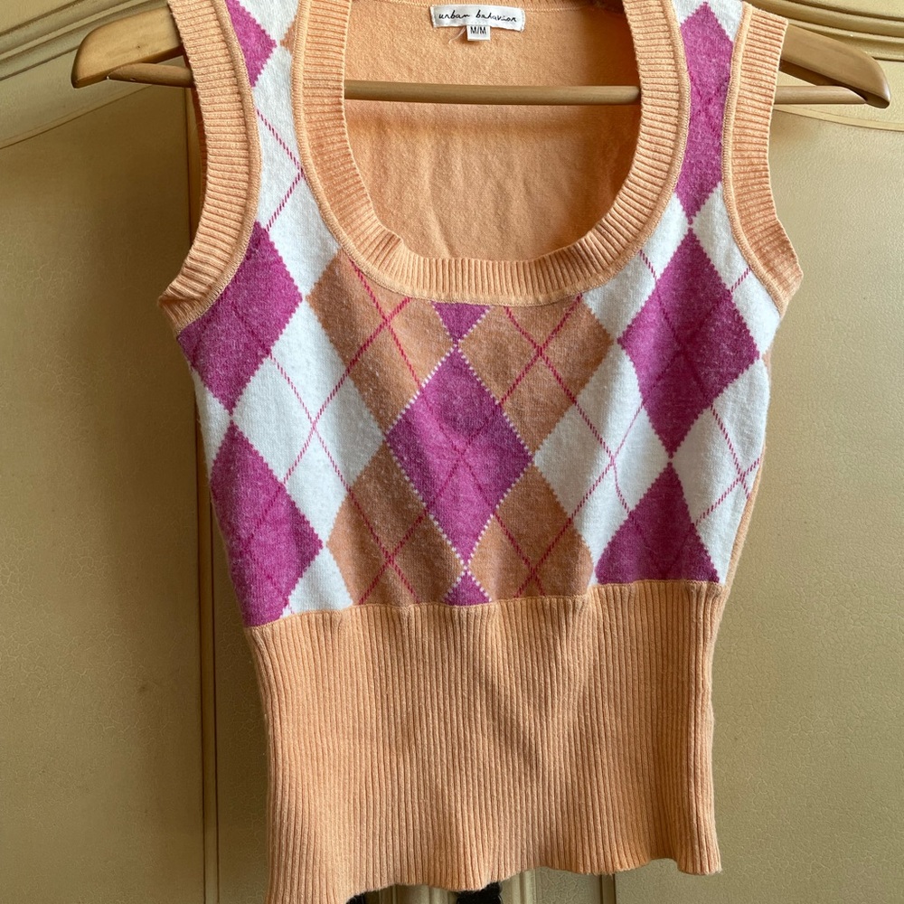 Argyle Knit Sleeveless Top - Pink and Peach vest